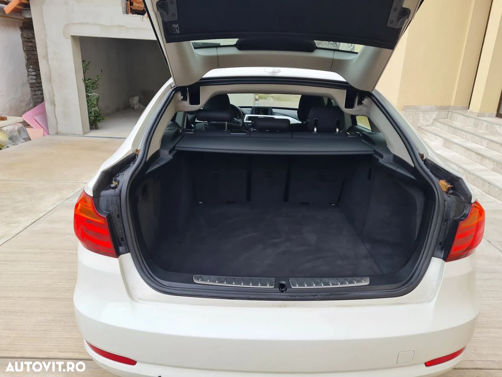 BMW Seria 3 318d Sport Line - 5