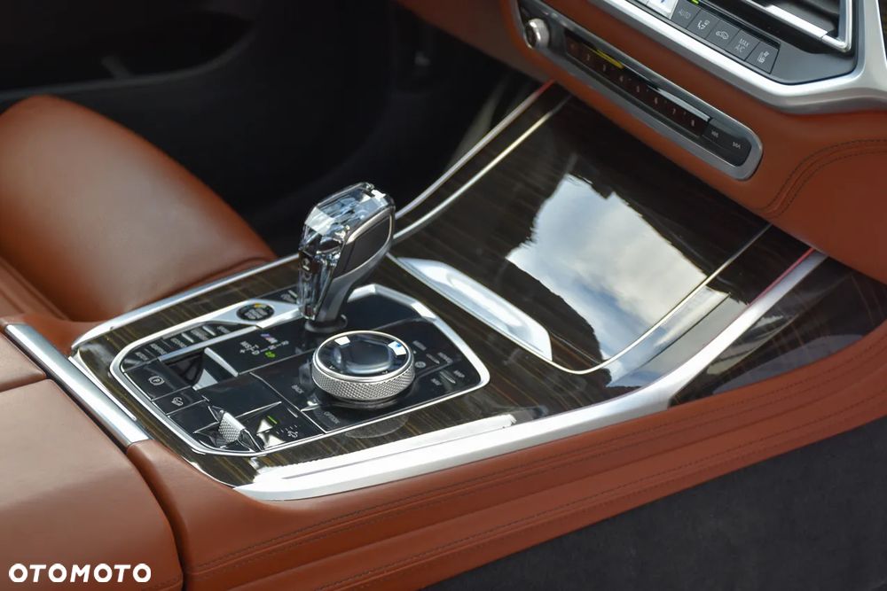 BMW X7 M50i - 28