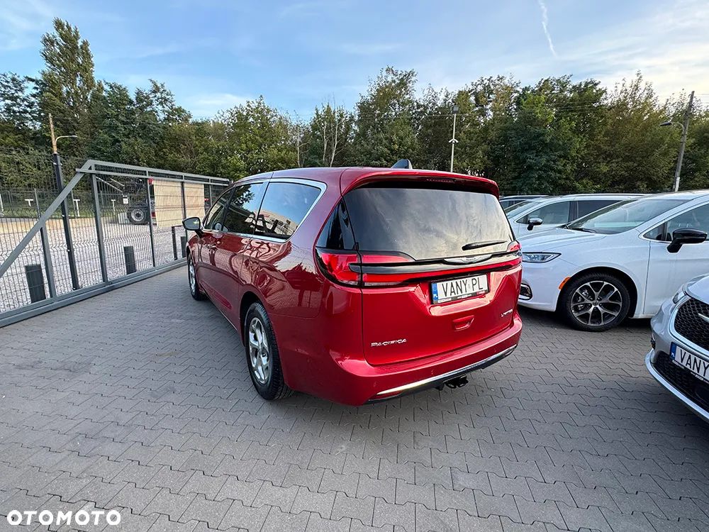 Chrysler Pacifica - 5