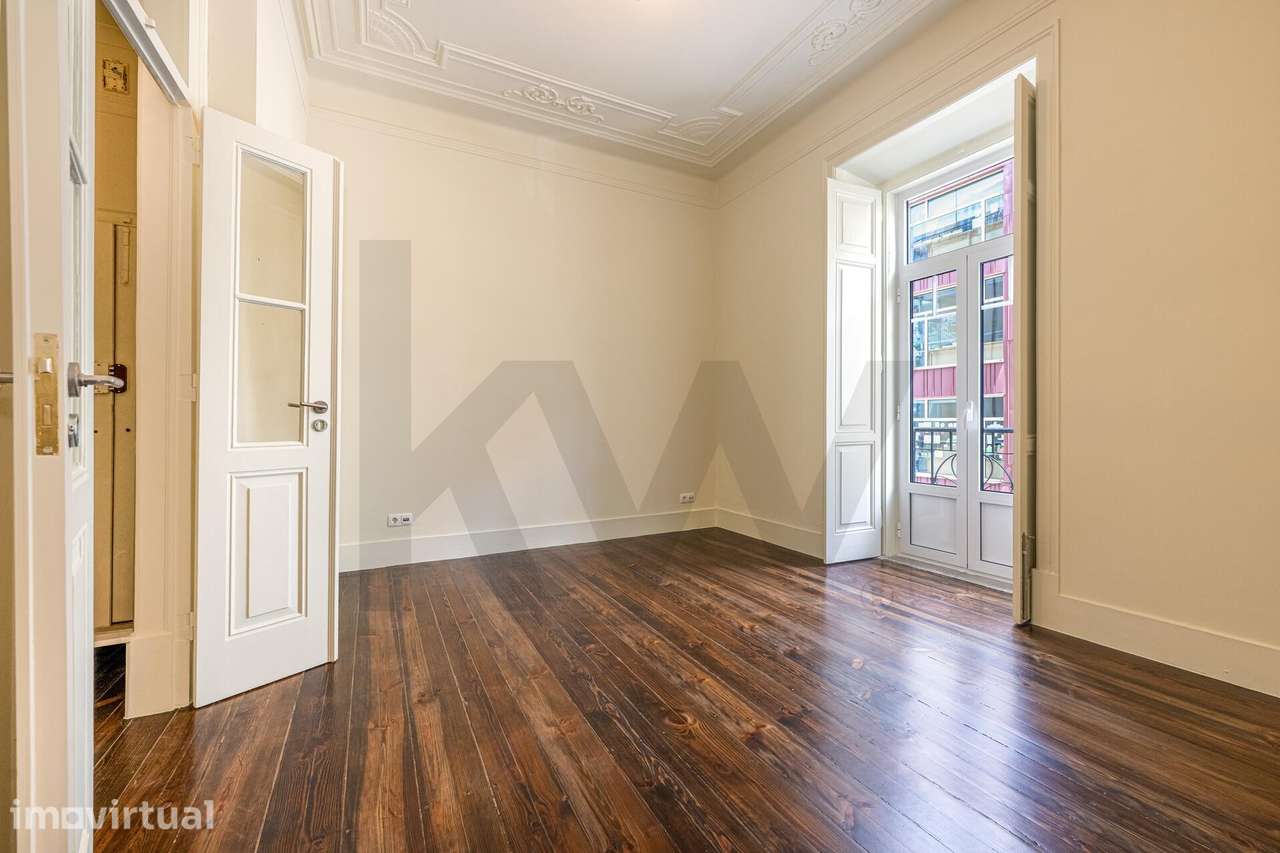 **Apartamento T2+1 em Campo de Ourique - Elegância e Conforto em Lisbo - Grande imagem: 2/60