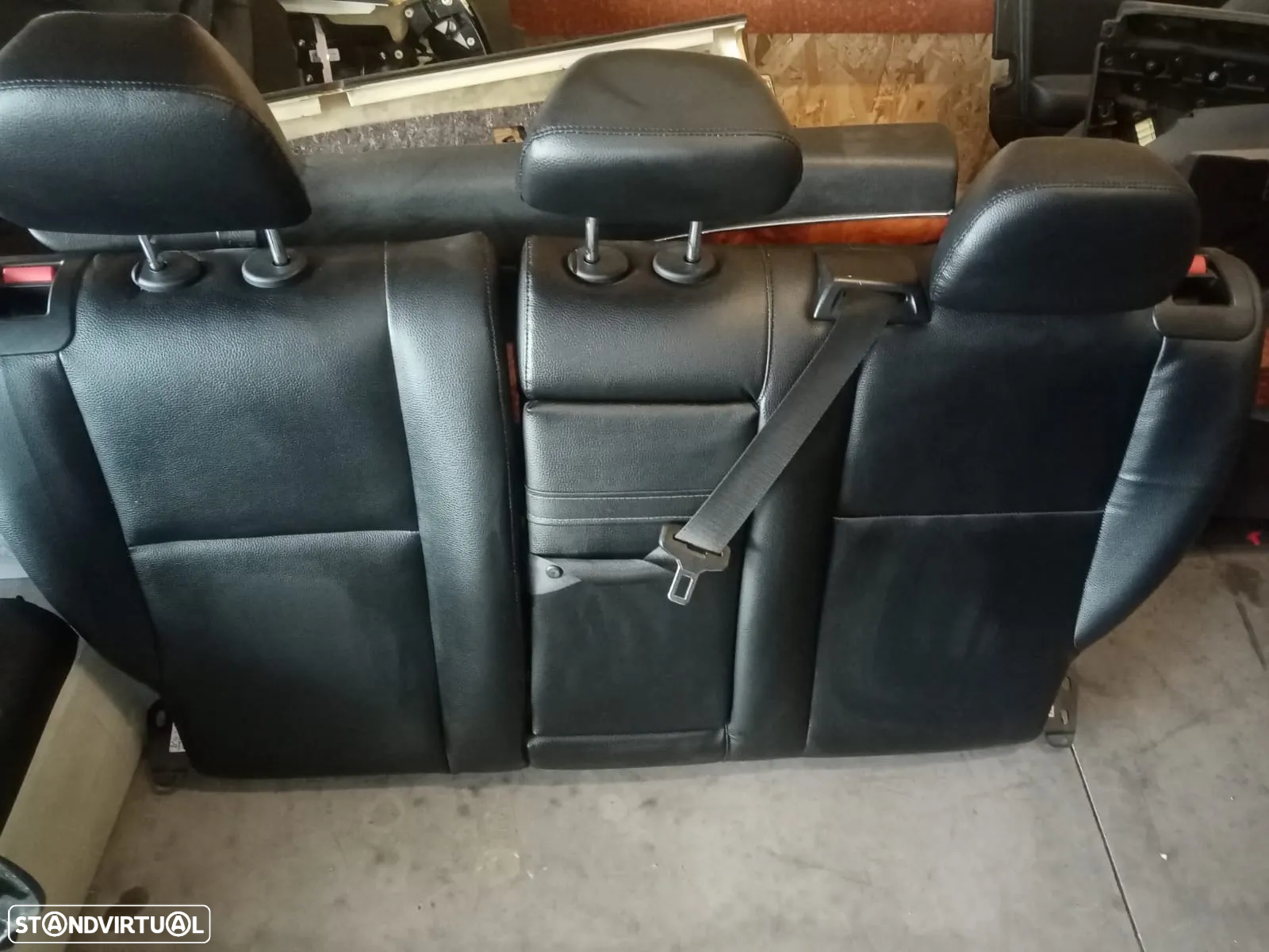 Interior Mercedes-Benz W204 2009 carrnha - 6