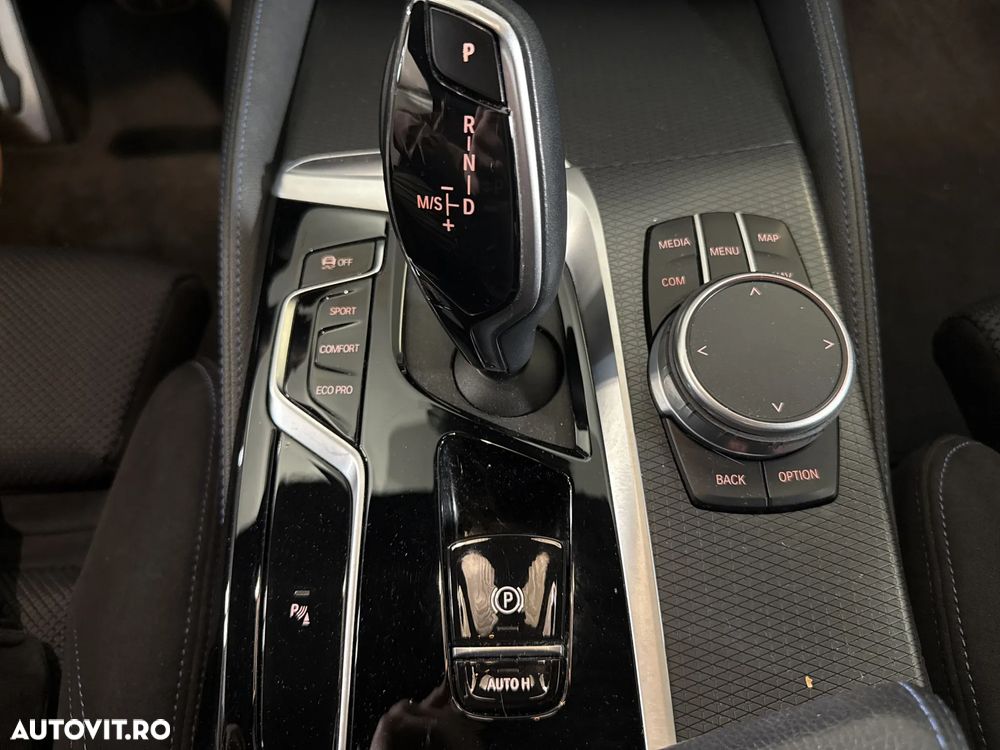 BMW Seria 5 520i AT MHEV - 18