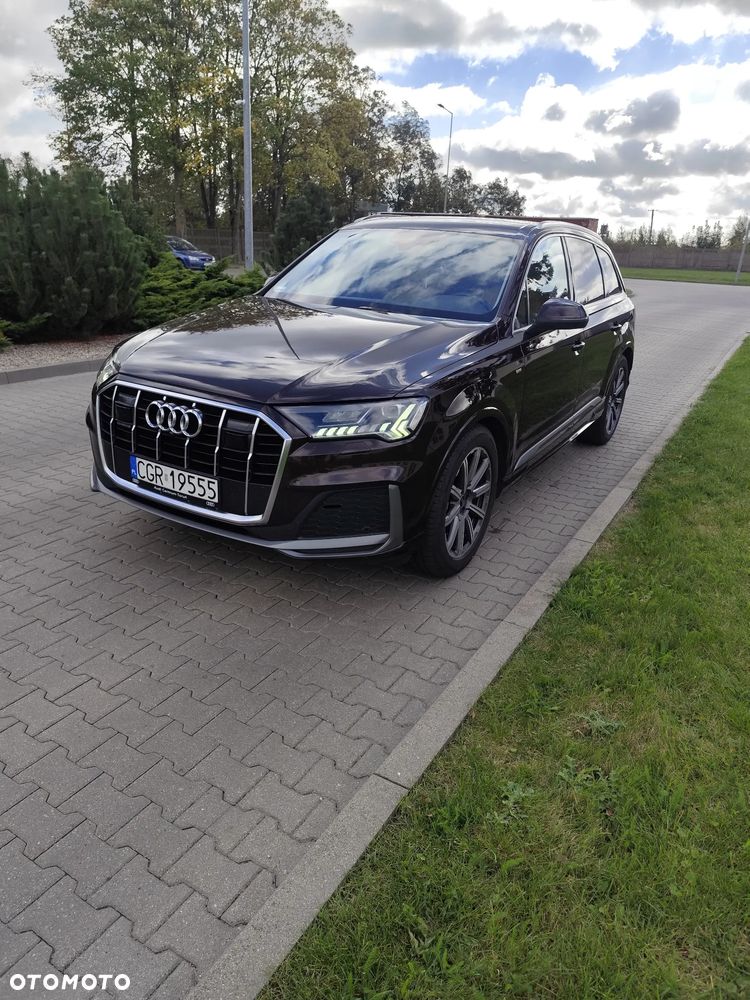 Audi Q7 2021 photo 2