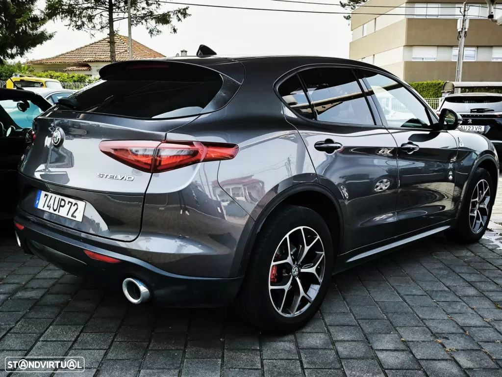 Alfa Romeo Stelvio 2.2 D Super AT8 Q4 - 14