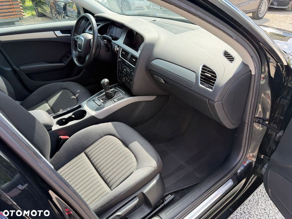 Audi A4 Limousine 2.0 TDI DPF Ambiente - 22