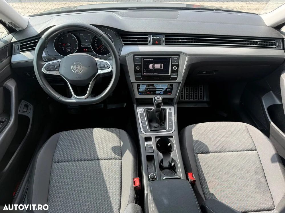 Volkswagen Passat - 19