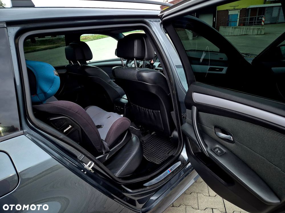 BMW Seria 5 530d xDrive Touring - 8