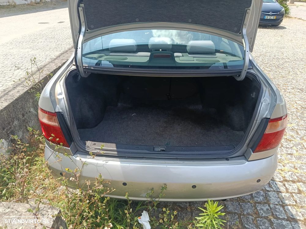 Nissan Almera 1.5 Visia AC ABS - 16