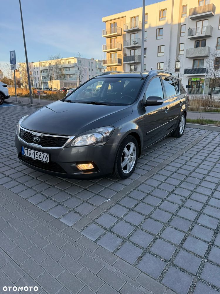 Kia Ceed - 3