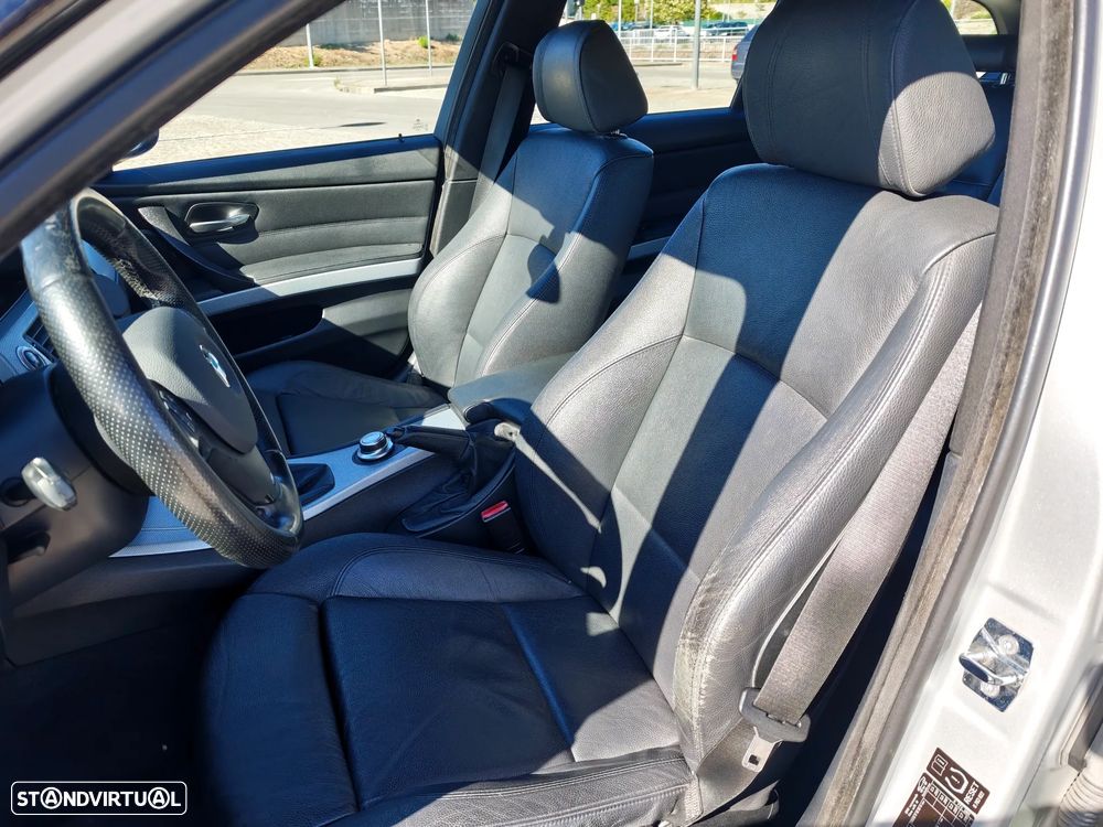 BMW 318 d Pack M - 8