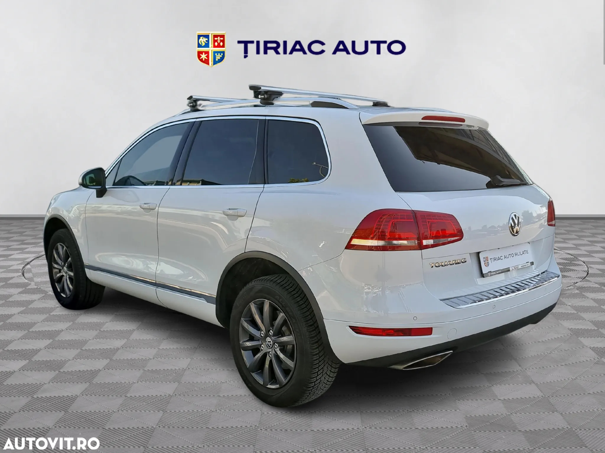 Volkswagen Touareg 3.0 V6 TDI BMT - 4