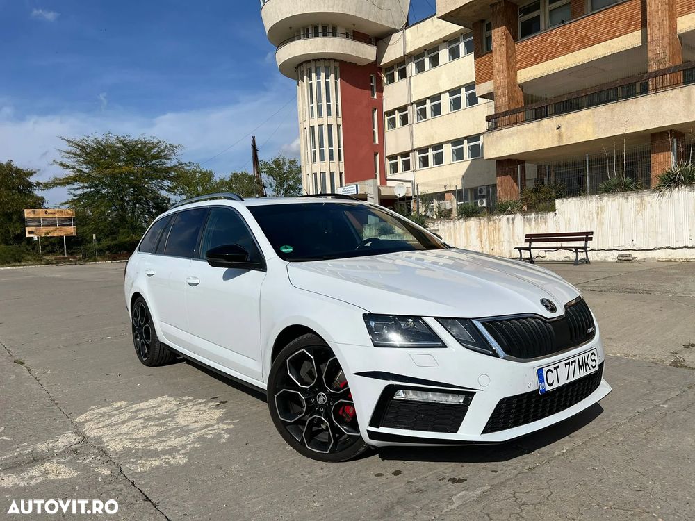Skoda Octavia 2.0 TDI DSG RS - 3