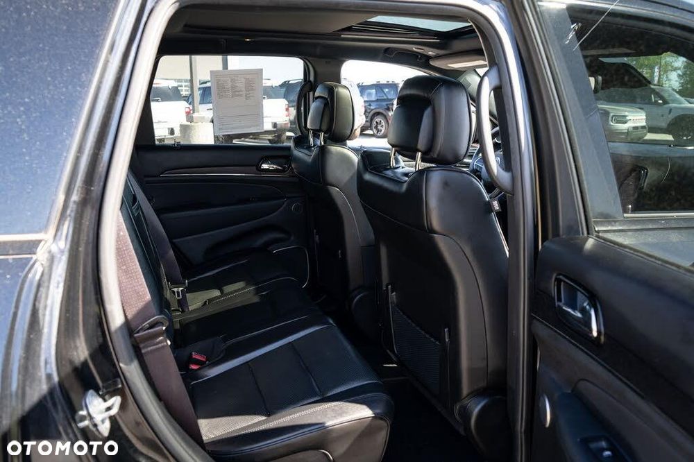 Jeep Grand Cherokee - 15
