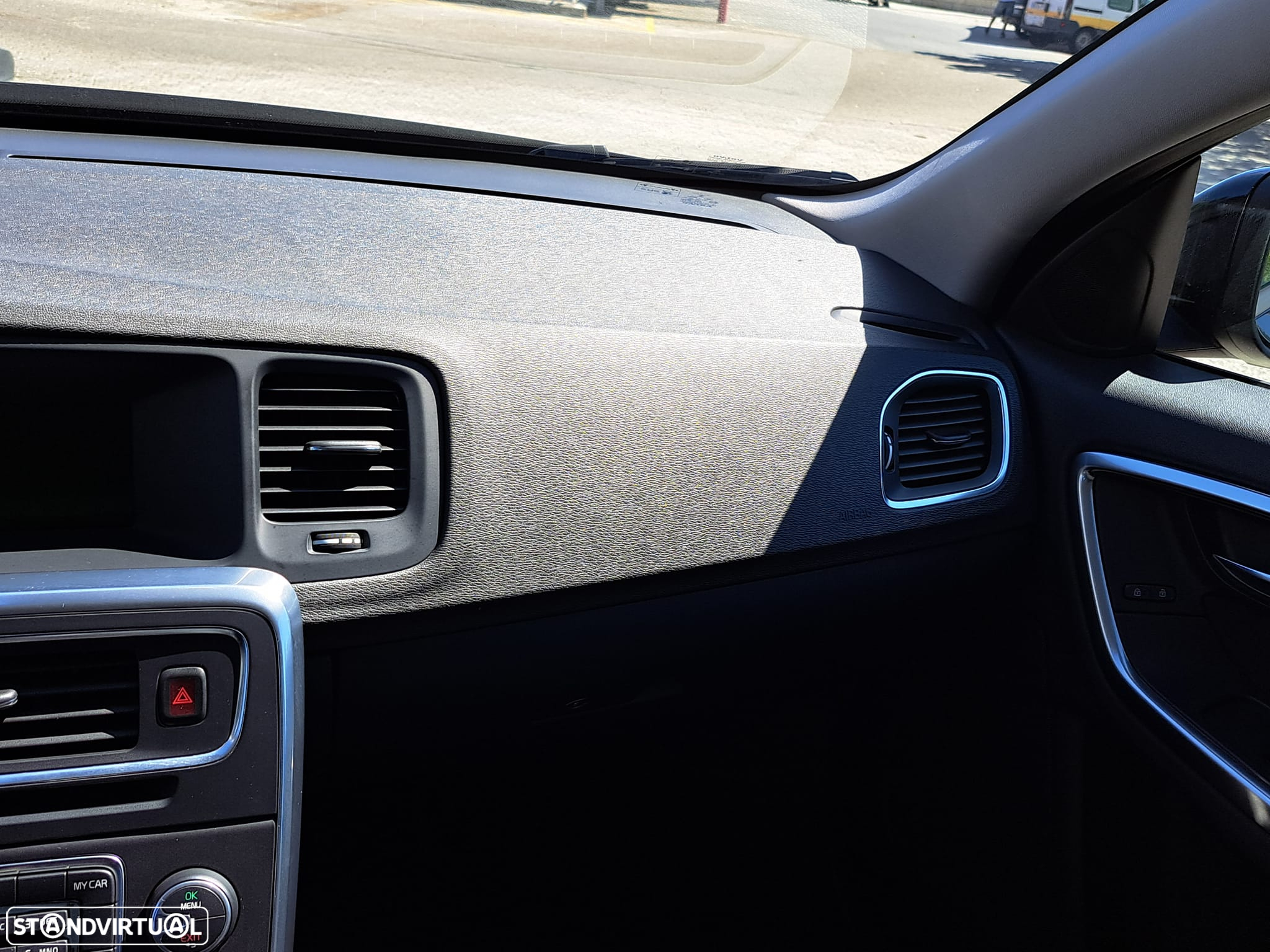 Volvo V60 1.6 D2 Drive Kinetic Start/Stop - 16