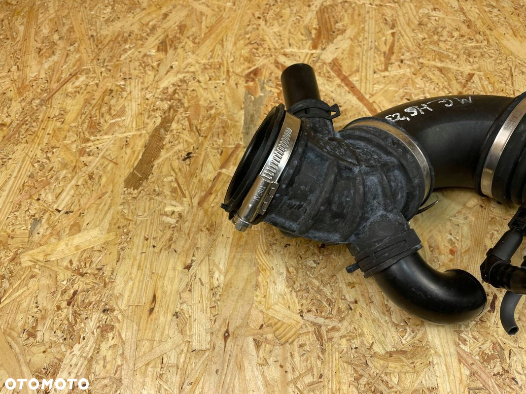 WLOT RURA PRZEWÓD POWIETRZA MG HS EHS 1.5T 10428617 10297049 2020- - 8