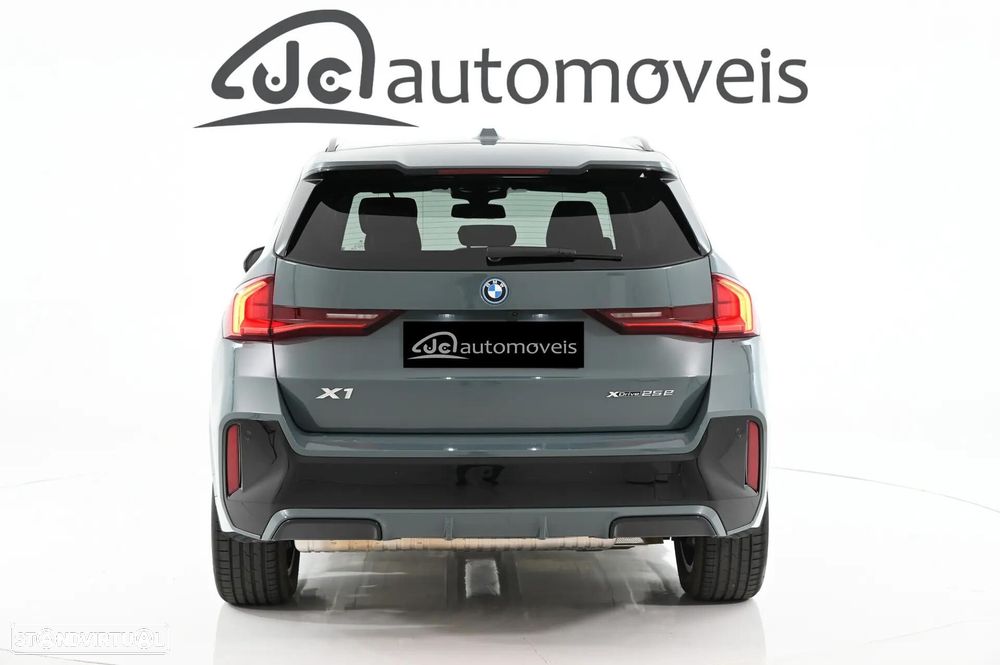 BMW X1 xDrive25e Pack Desportivo M - 9
