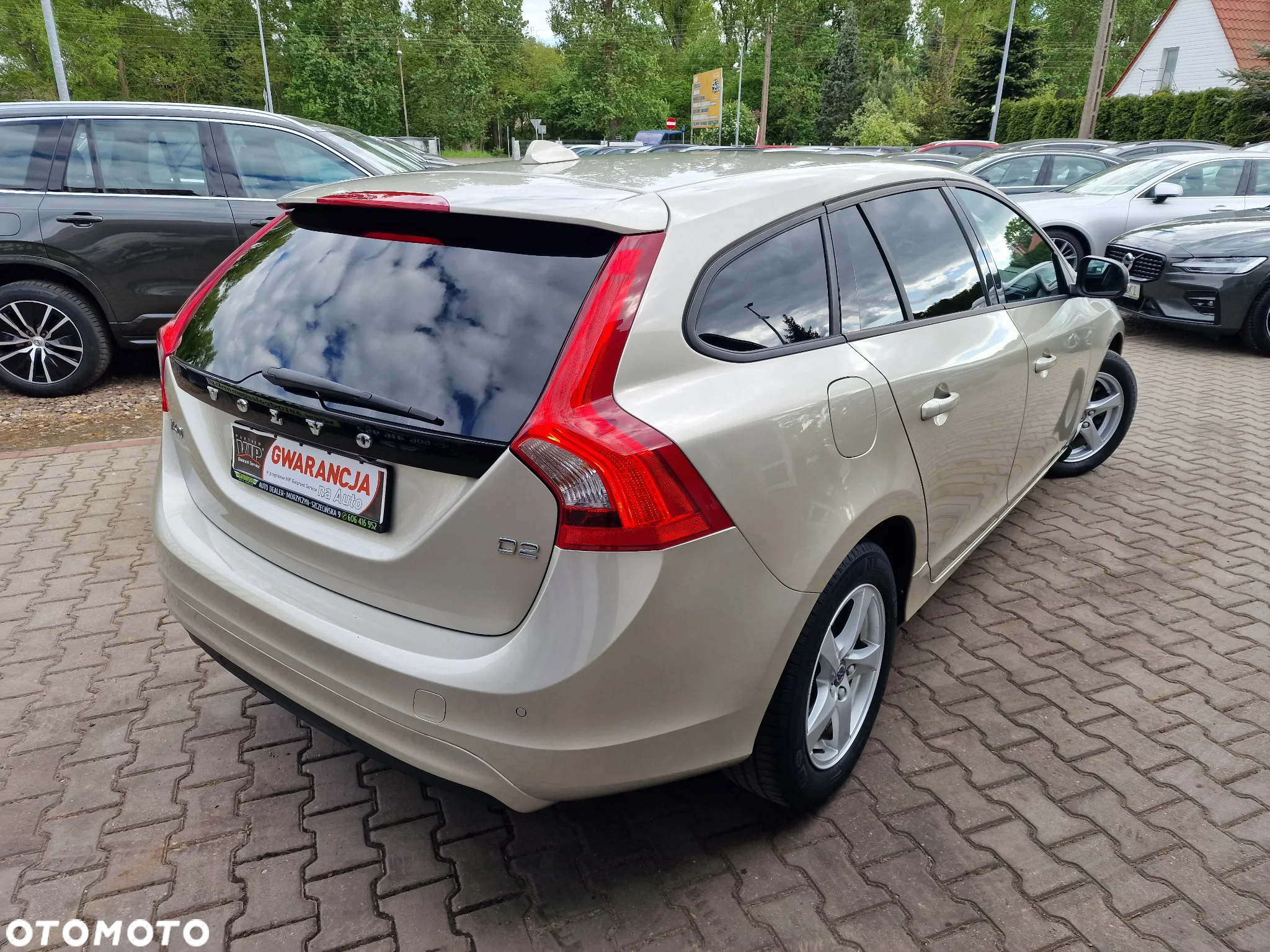 Volvo V60 D2 Geartronic Momentum - 4