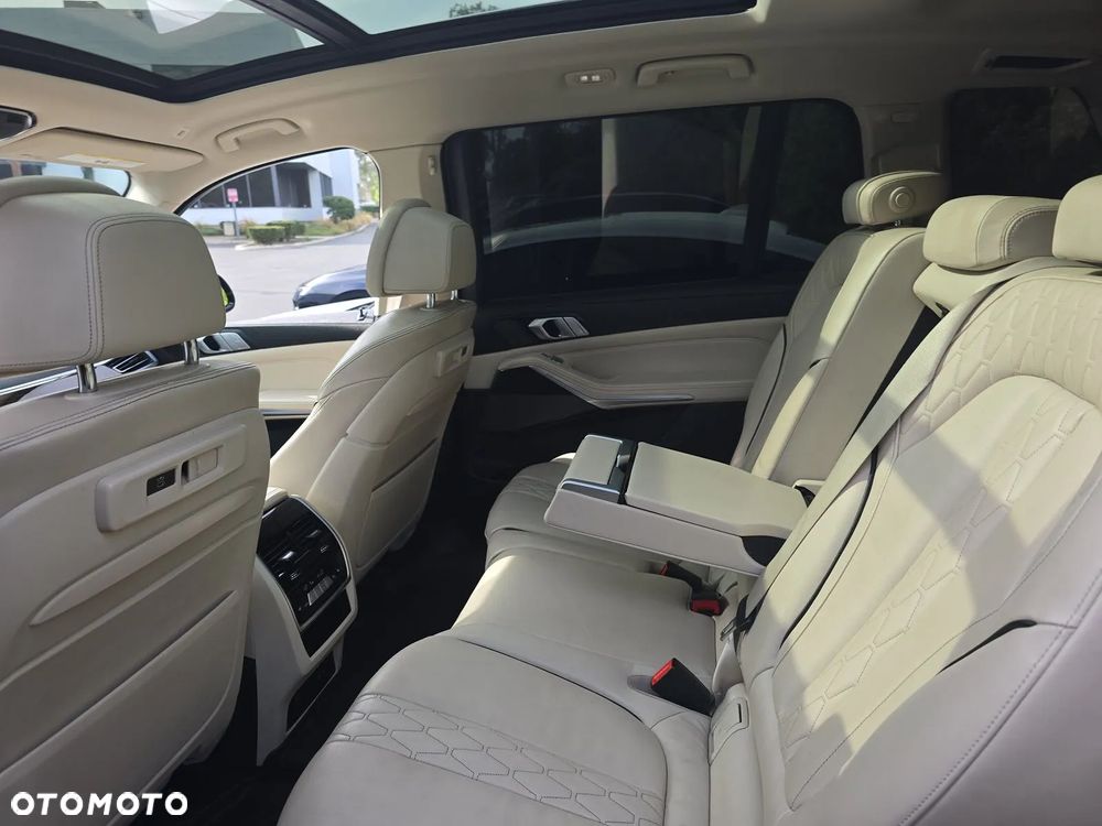 BMW X7 xDrive40i sport - 13
