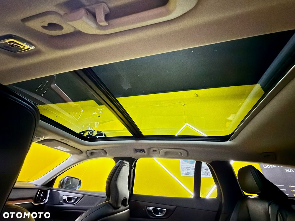 Volvo V60 Cross Country T5 AWD Geartronic - 16