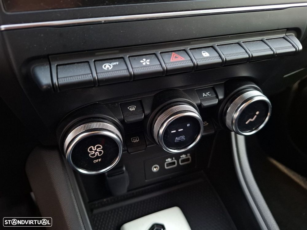 Renault Captur 1.0 TCe Techno Bi-Fuel - 19