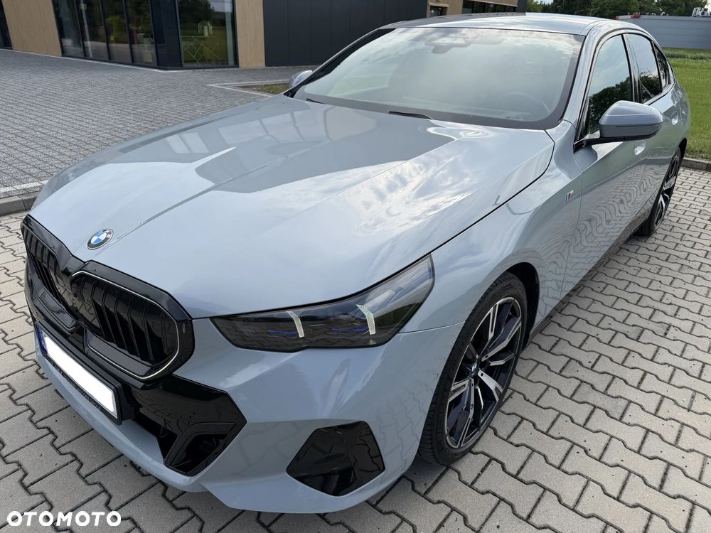 BMW Seria 5 ver-520d-xdrive-mhev-m-sport - 9