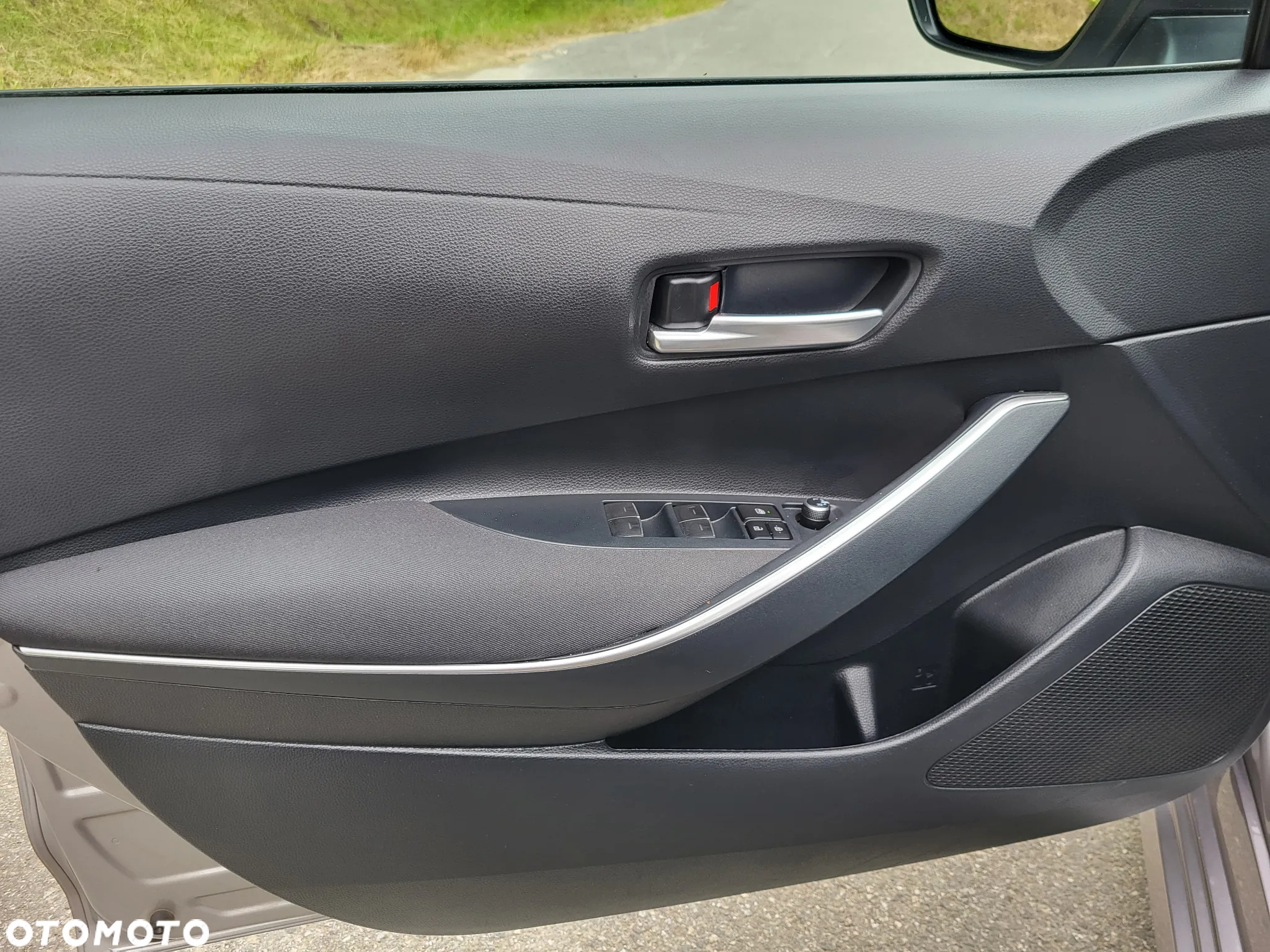 Toyota Corolla 1.8 Hybrid Comfort - 21