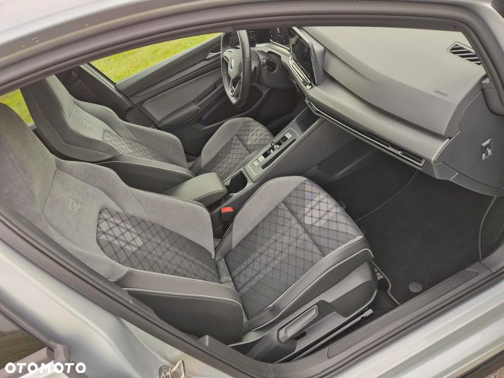 Volkswagen Golf - 12