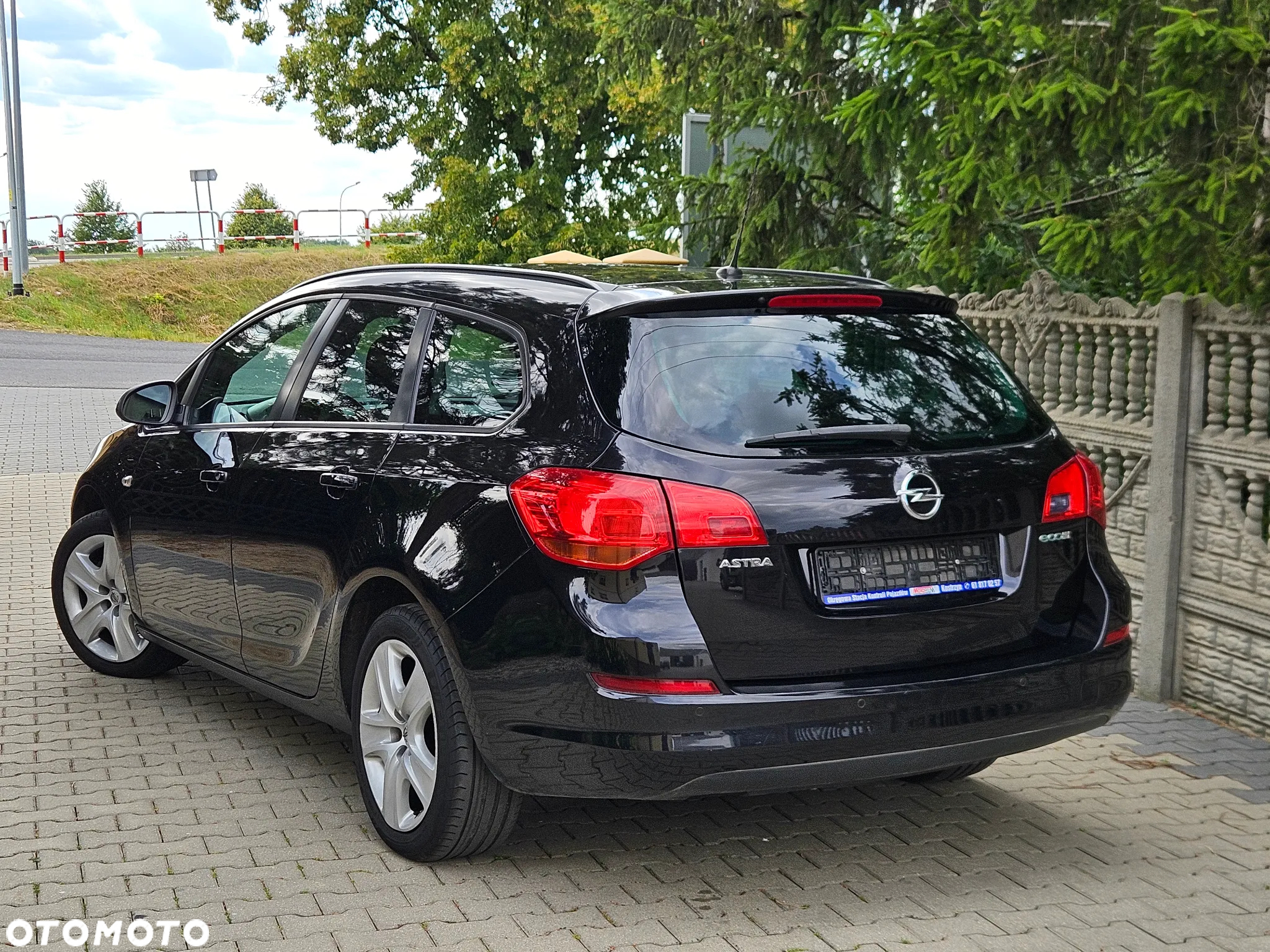 Opel Astra 1.4 EcoFLEX Innovation - 2