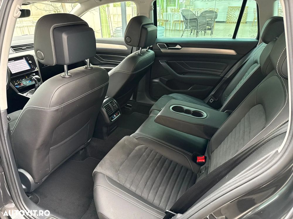 Volkswagen Passat 2.0 TDI SCR Elegance - 6
