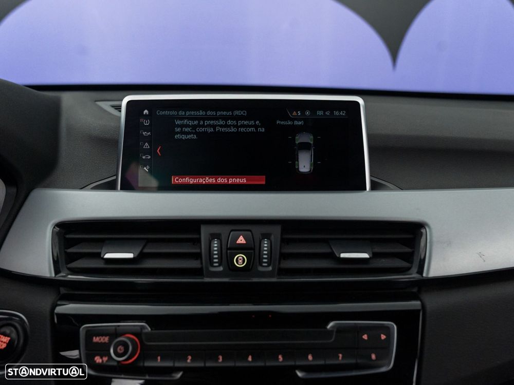 BMW X1 25 e xDrive Corporate Edition - 32