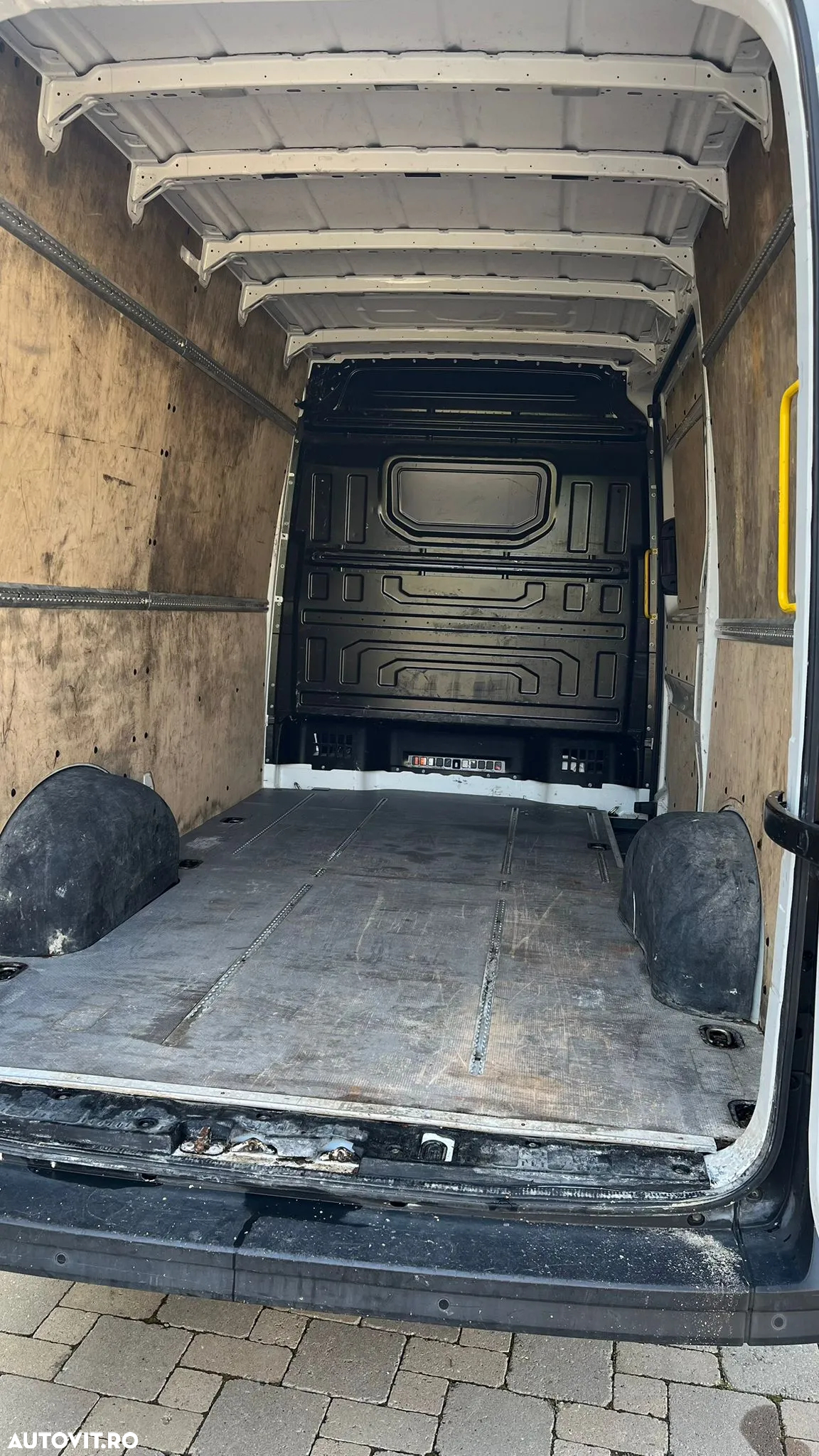 Volkswagen Crafter 35 TDI MR VA - 8