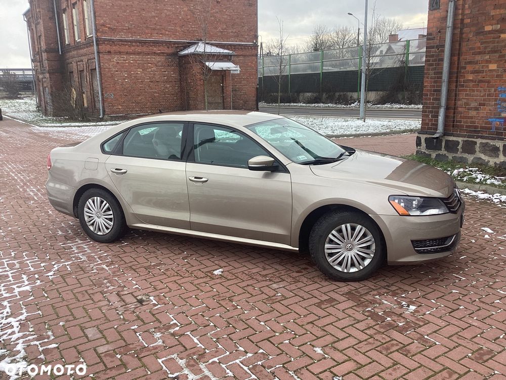 Volkswagen Passat - 5