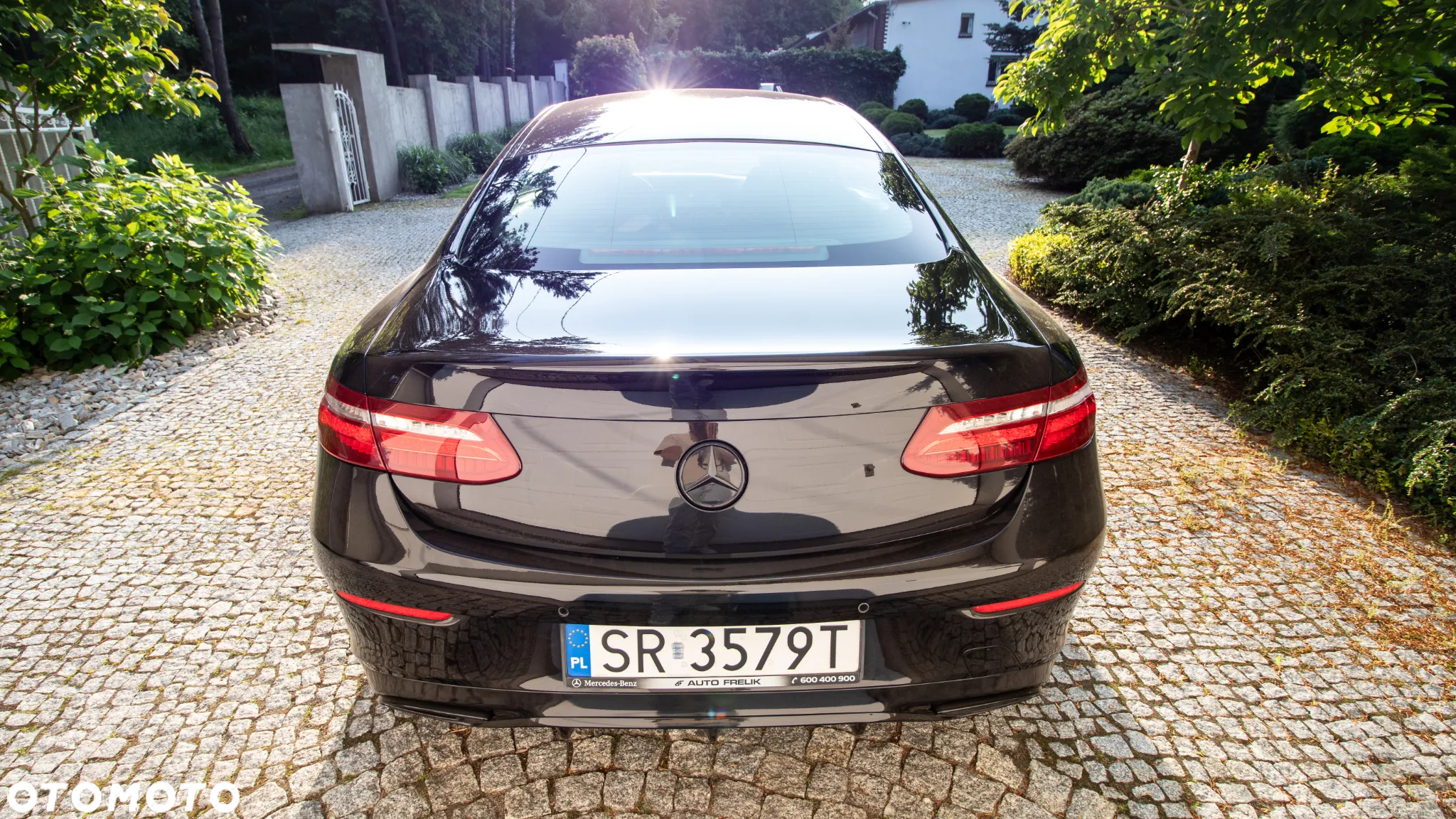 Mercedes-Benz Klasa E 400 d Coupe 4-Matic 9G-TRONIC - 4