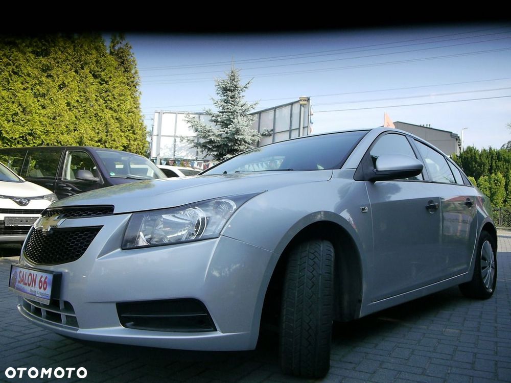 Chevrolet Cruze - 13