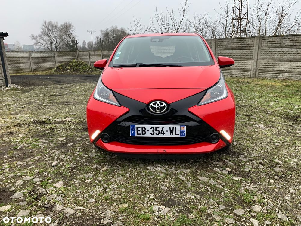 Toyota Aygo x-clusiv - 2