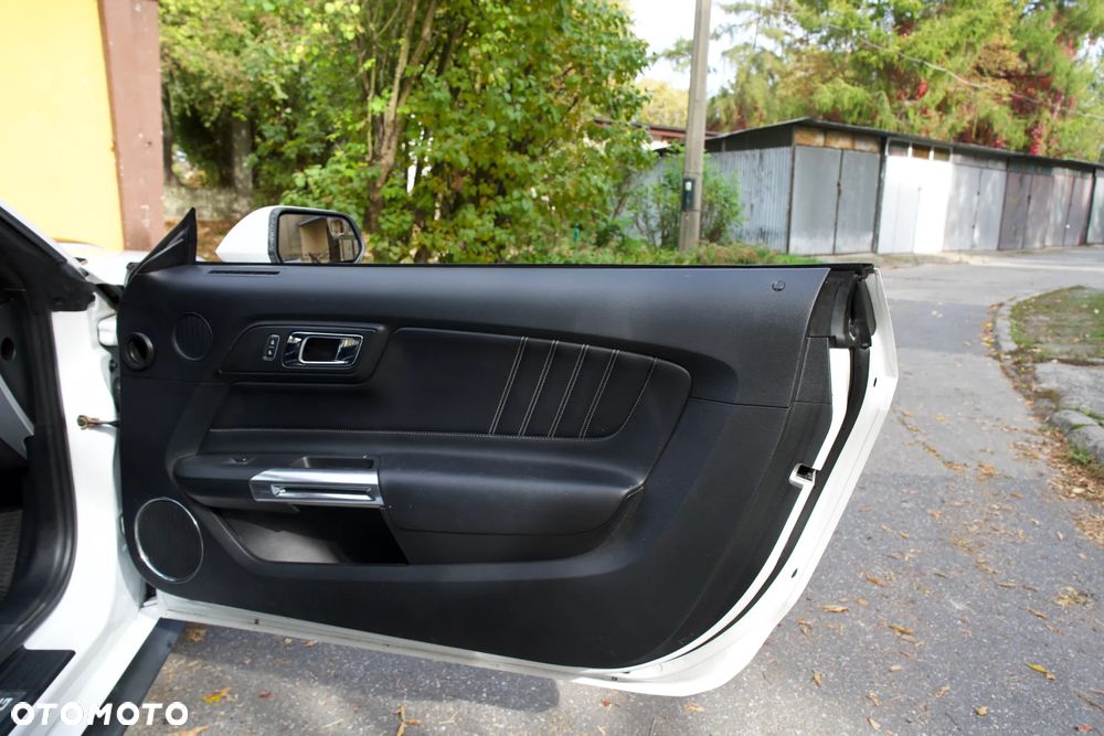Ford Mustang 2.3 EcoBoost - 35