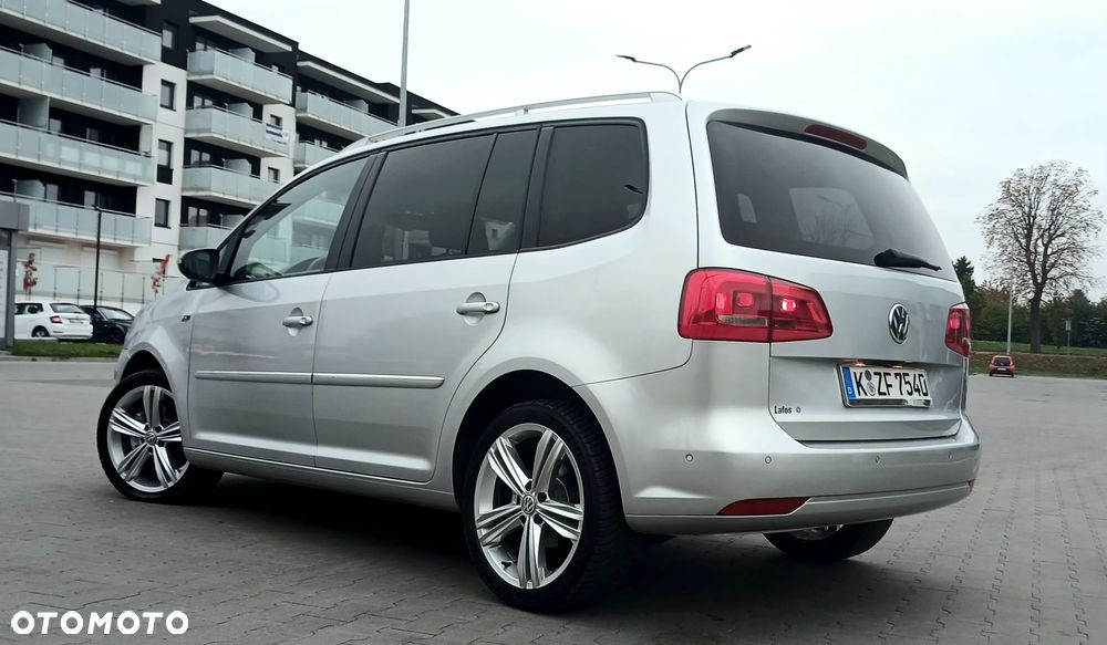 Volkswagen Touran 2011 photo 5