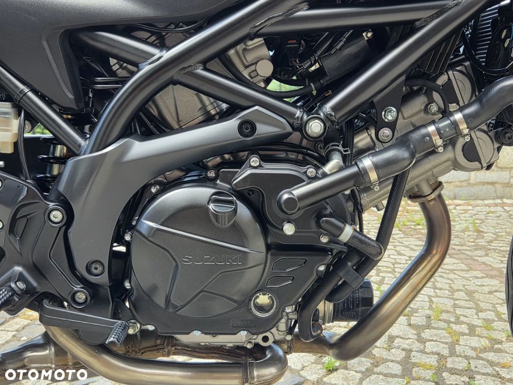 Suzuki SV - 11