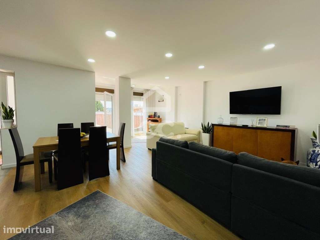 Apartamento T3 Totalmente Remodelado em Matosinhos - A poucos minut... - Grande imagem: 5/24