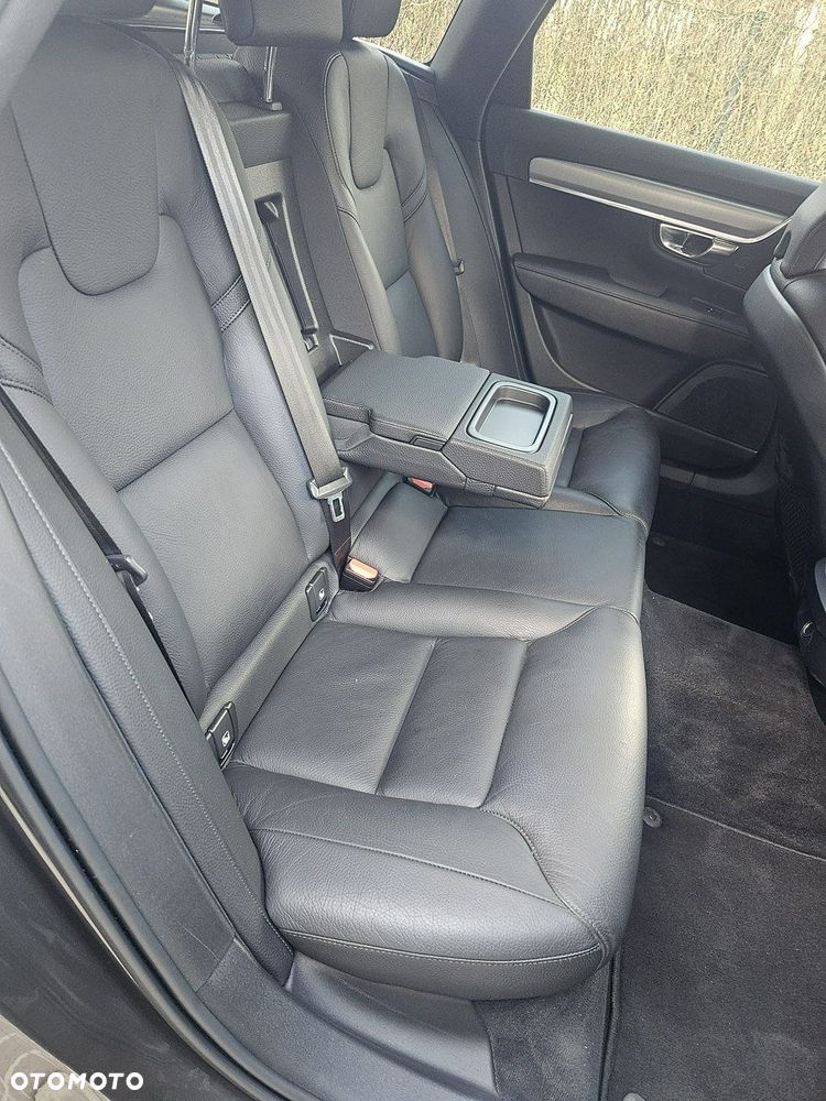 Volvo V90 D4 Momentum Pro - 17
