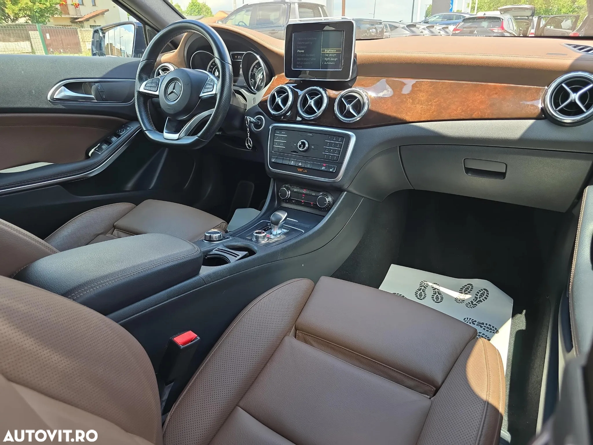 Mercedes-Benz GLA 45 AMG 4MATIC Aut. - 29