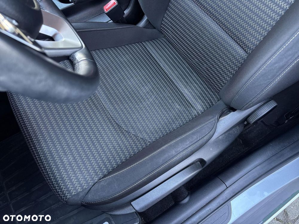 Kia XCeed 1.5 T-GDI M DCT - 12