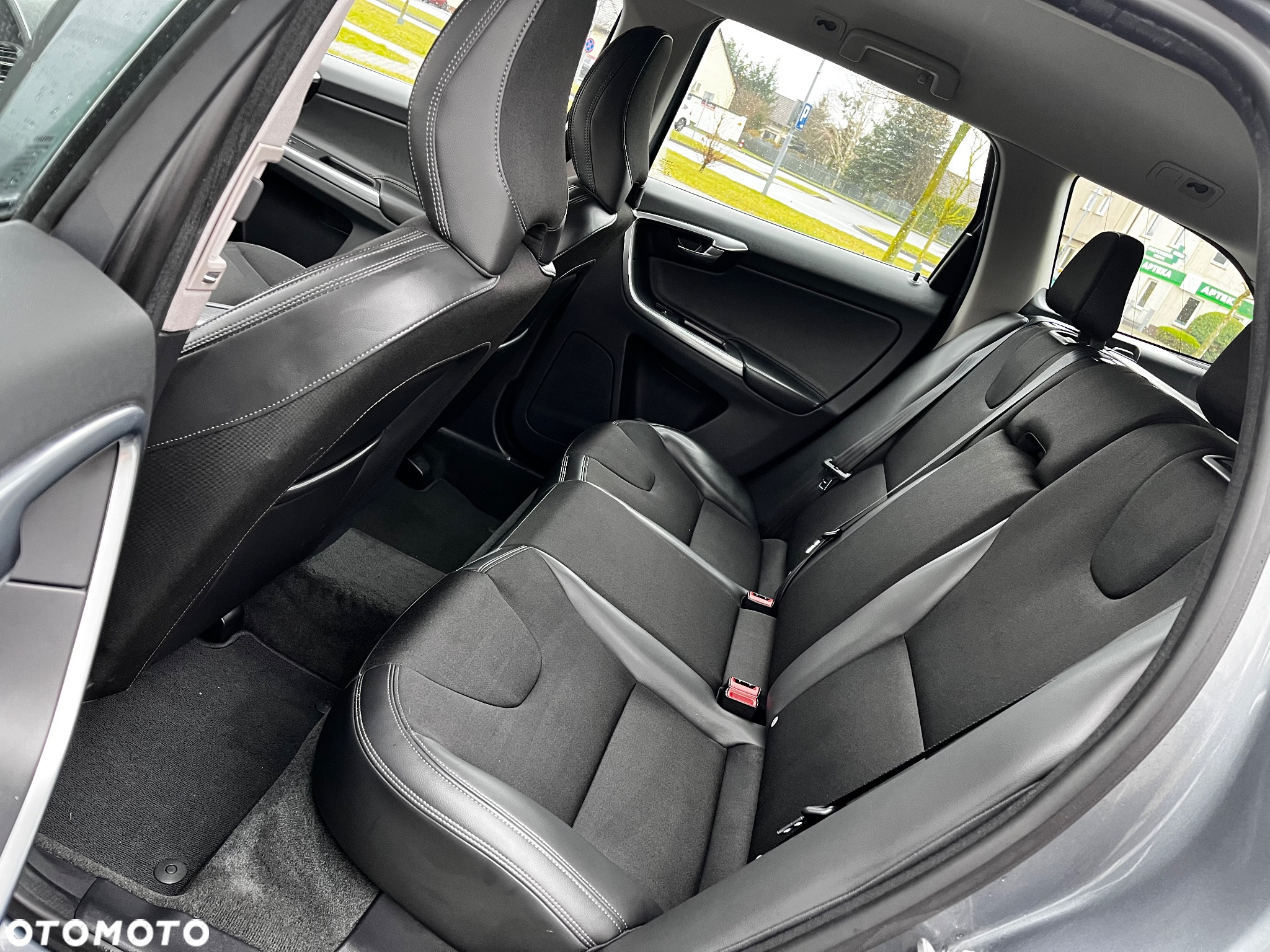 Volvo XC 60 D3 Drive-E Momentum - 22