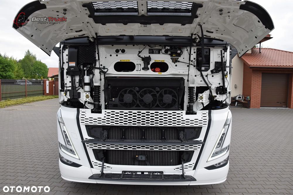 Volvo FH500 || GLOB XXL ||  I-PARK COOL || VIRTUAL COCPIT ||  LEWAREK PRZY SIEDZENIU   || ZBIORNIKI 1175 L || STAN . BDB || - 26