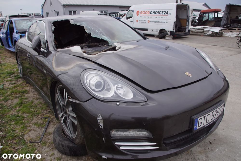 Auto na cześci 692106889 Porsche Panamera 4S 970 silnik 4.8 V8 M4840 skrzynia pdk C7035 lakier LM9Z lampy lampa alternator rozrusznik skrzynia silnik drzwi klapa zderzak pas przedni licznik komputer sterownik pompa abs wydech tłumik - 2