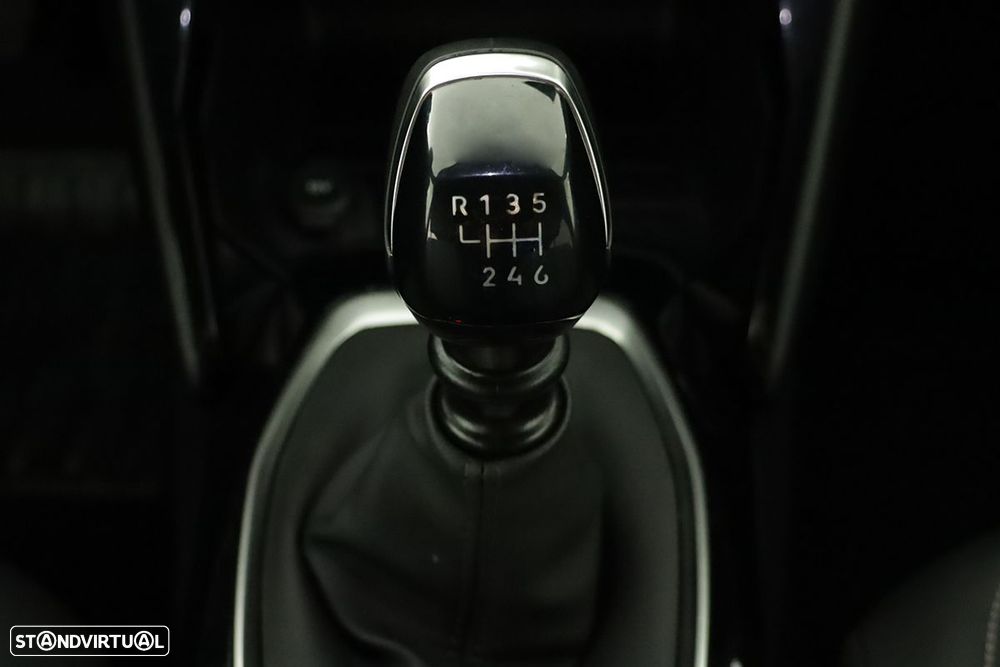 Peugeot 2008 1.2 PureTech Allure - 14