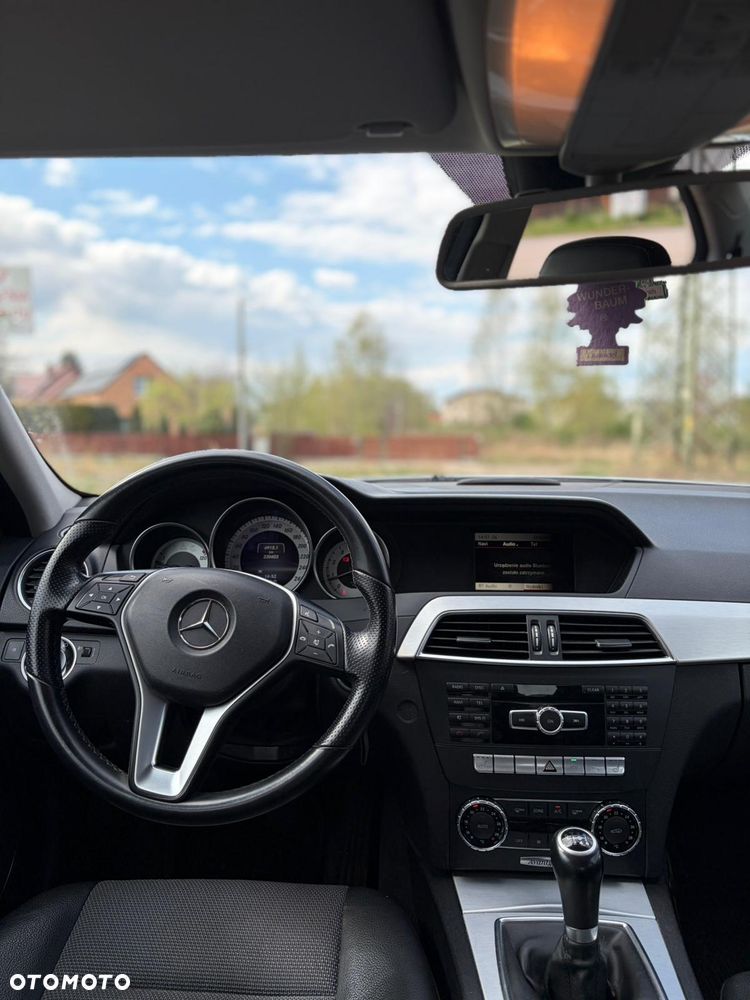 Mercedes-Benz Klasa C 180 (BlueEFFICIENCY) Avantgarde - 19