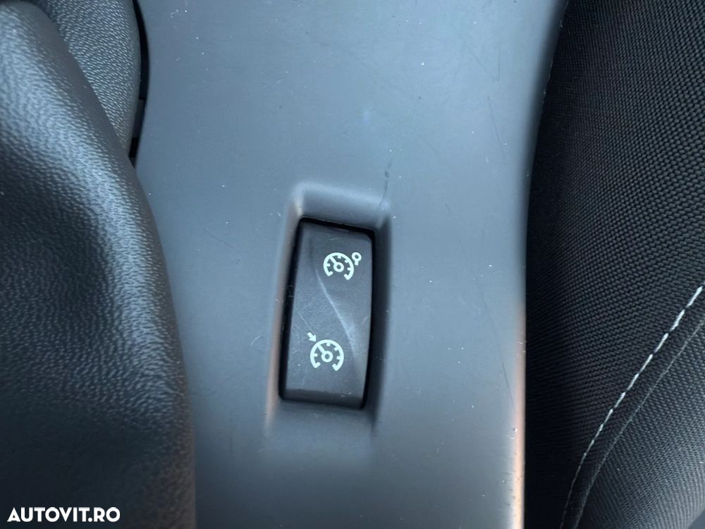 Renault Megane ENERGY dCi 110 Start & Stop Bose Edition - 19