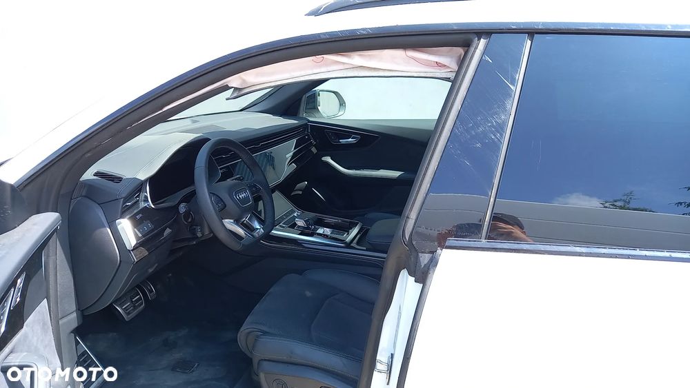 Audi Q8 - 6