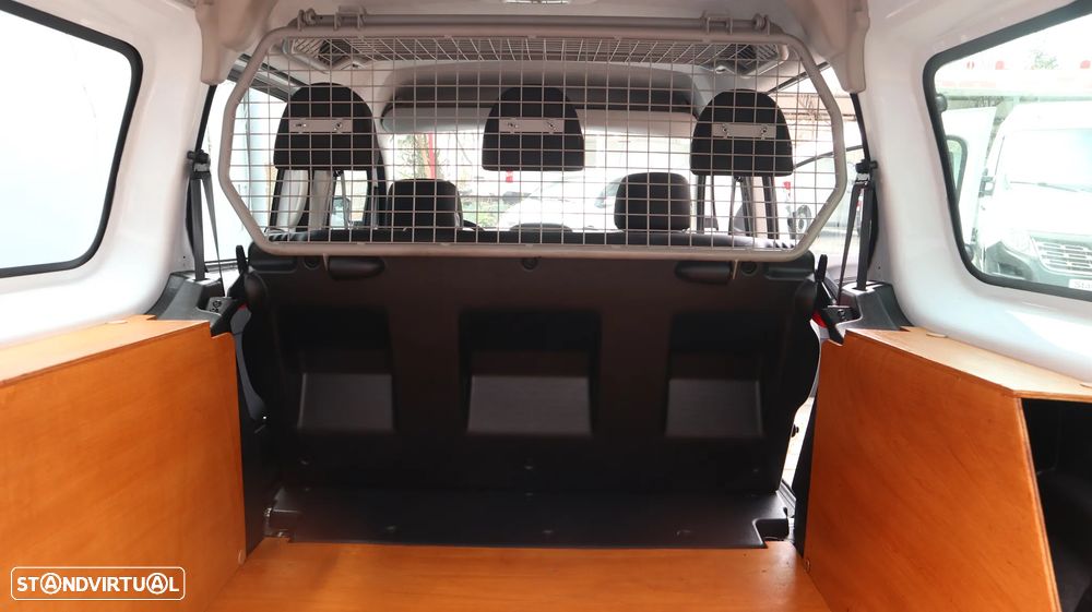 Renault Kangoo 1.5 dCi 90 Maxi 5 lugares - 7